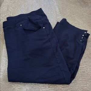 Allison Daley navy capris